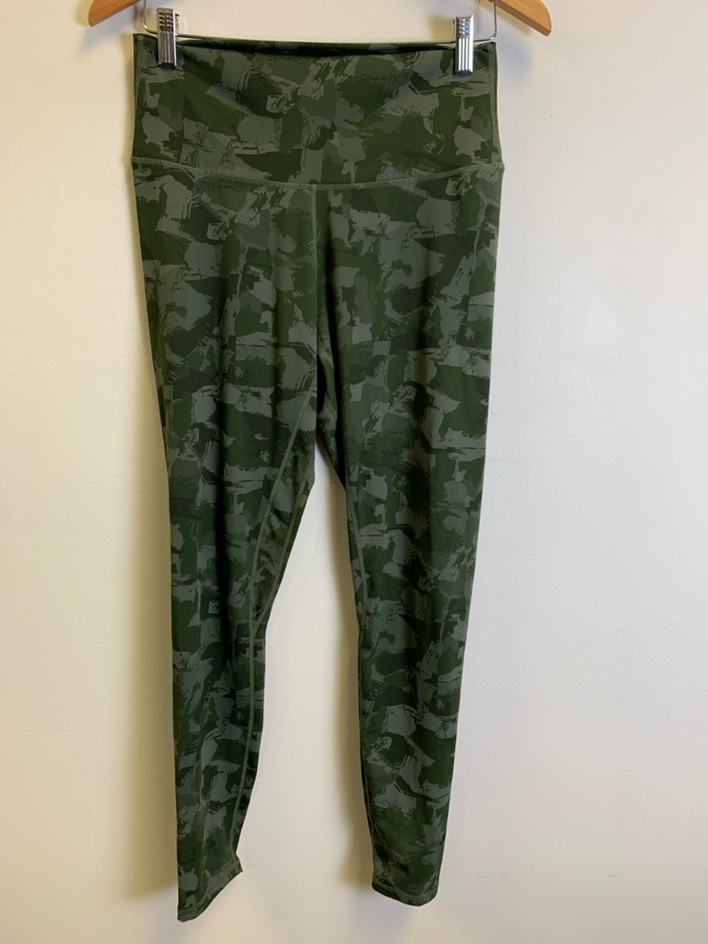 Sunzel Women’s Green Camo High-Rise Performance Leggings